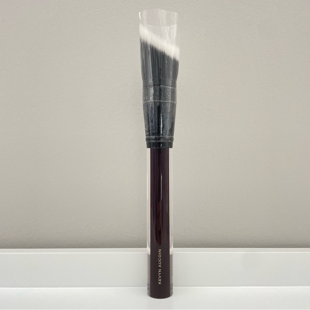 Kevyn Aucoin The Neo Powder Brush
